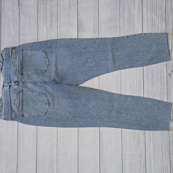Abercrombie & Fitch Ultra High Rise Super Skinny Ankle Jeans Size 16 Short NWT - Picture 2 of 12